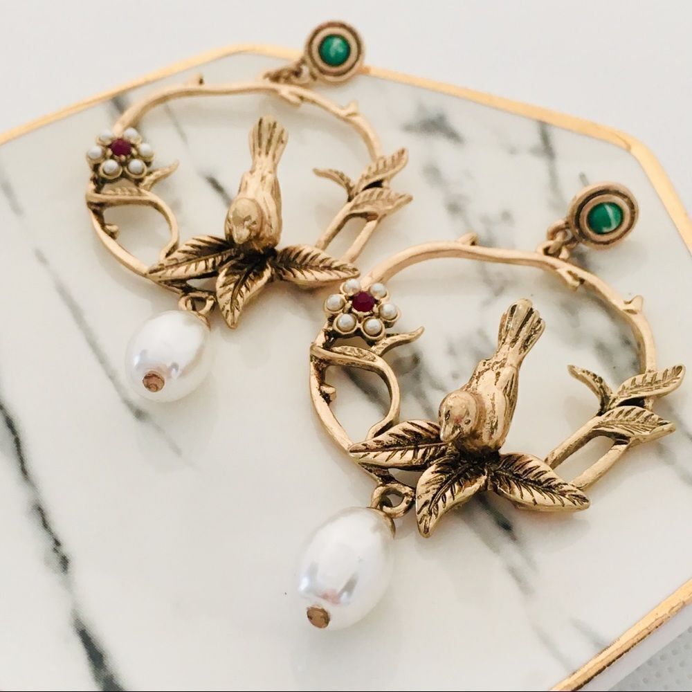 Vintage Inspired Bird Flowers Leaves Faux Pearl Hoop Earrings NWT - Picture 2 of 8